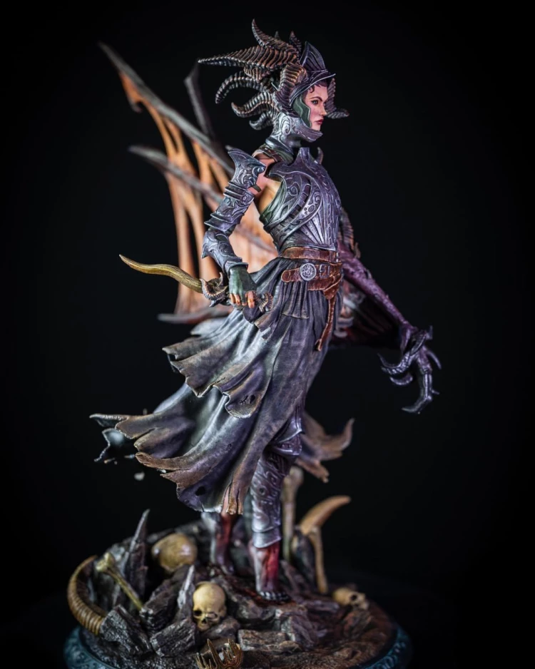 Grisara Statue