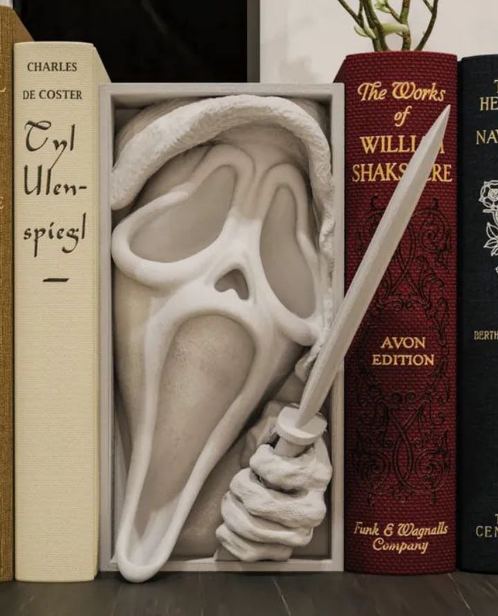 Scream Ghostface - Book Nook