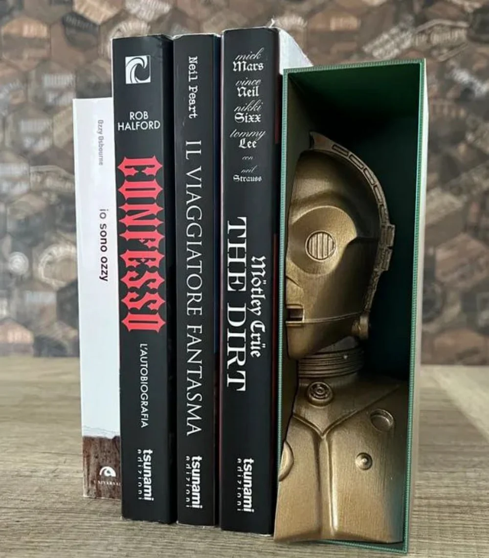 C3PO Book Nook