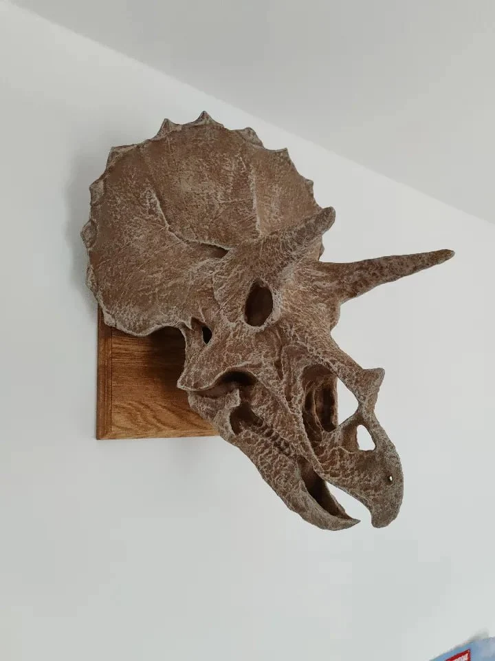 Giant triceratops head model files